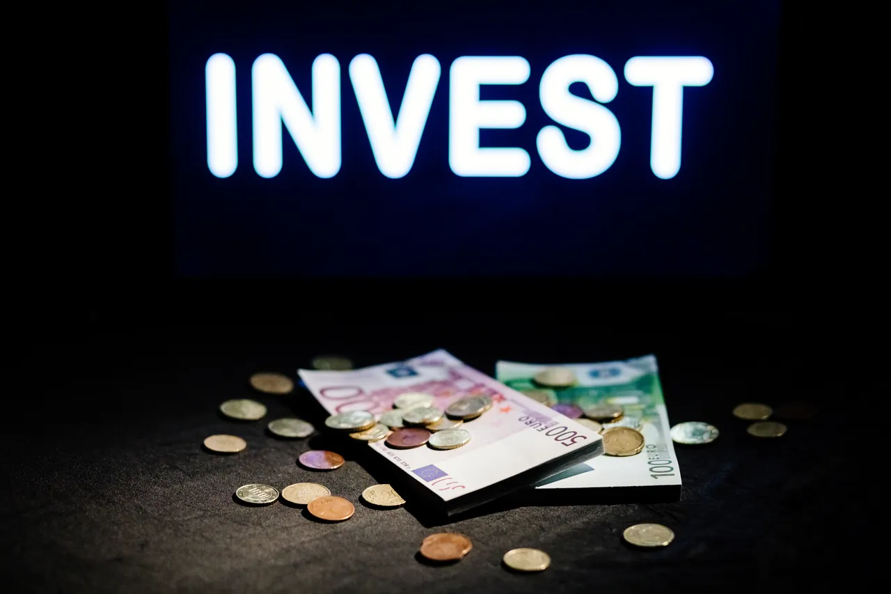 Quali sono le regole per il crowdfunding? Come finanziare un progetto o investire