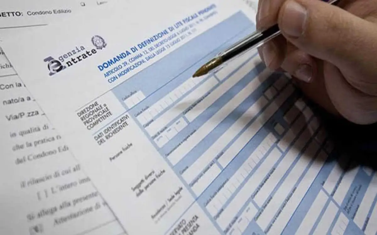 Come si fa a richiedere il cambio di residenza? La procedura online e in comune